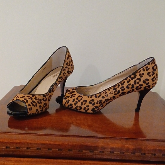 Leopard Animal Print Peep Toe Heels - Picture 1 of 5
